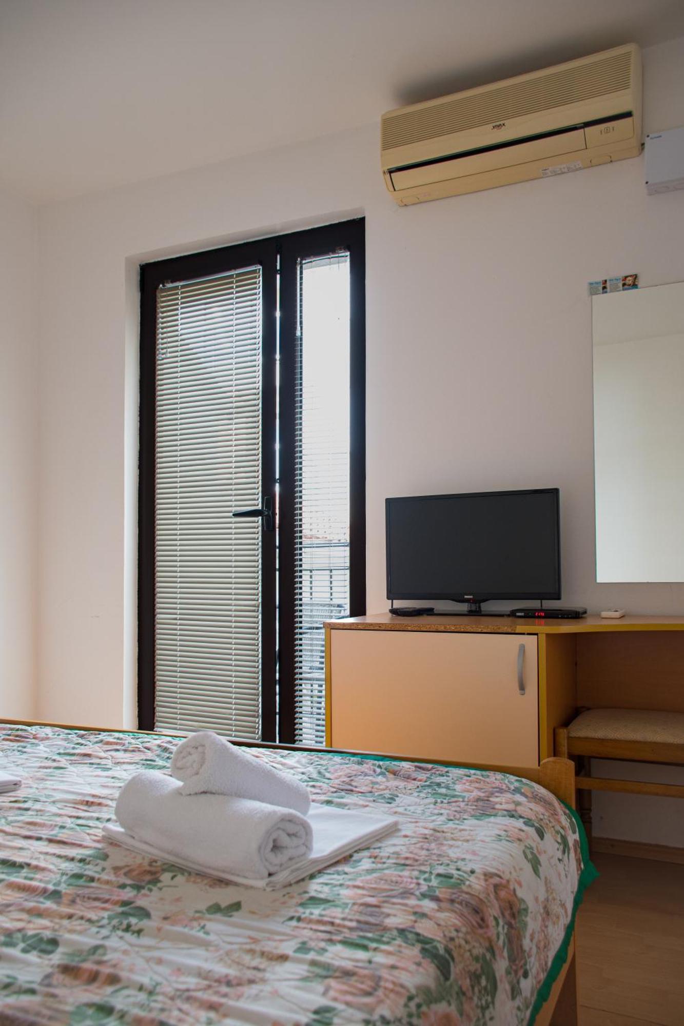 Villa Vojnic ブドヴァ エクステリア 写真